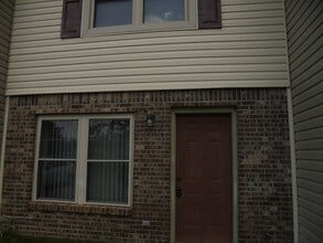 Building Photo - 108 Ridgeway Dr
