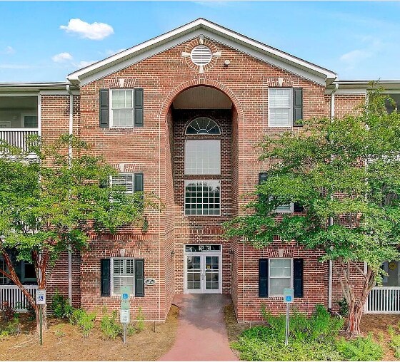 1485 Cambridge Lakes Dr Unit 203, Mount Pleasant, SC 29464 Condo for