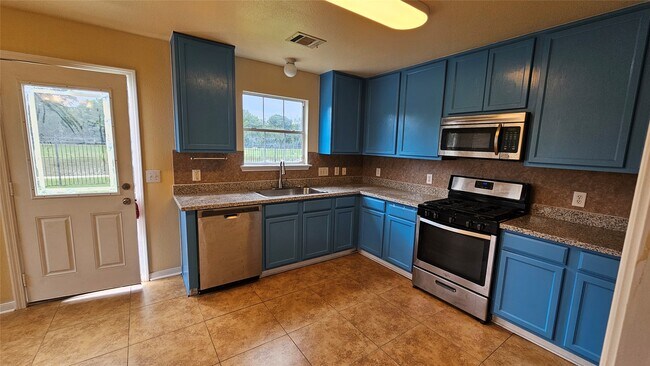 Foto del edificio - 22135 Greengate Dr
