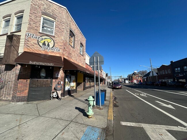 Building Photo - Incredible 4 Bedroom Single Family House for Rent in Asbury Park!