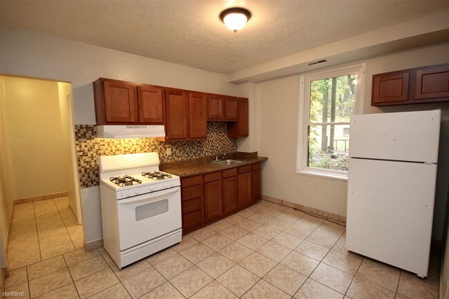 Building Photo - 1 br, 1 bath Apartment - 1937 Delaware Ave