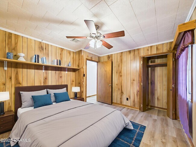 Foto del edificio - 905 Braquet Rd