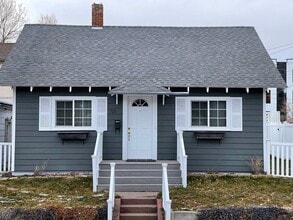 Building Photo - 715 W Olive St