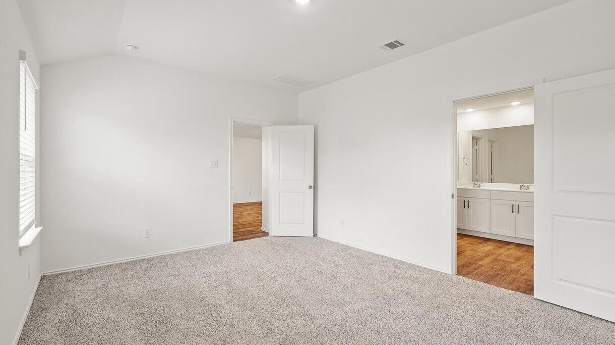 Building Photo - 31306 Bentley Pines Dr
