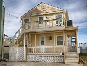 Building Photo - 2407 Oberon Ave