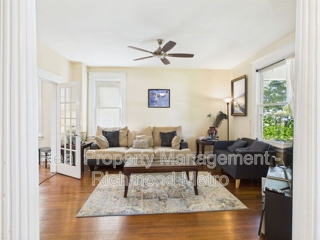 Foto del edificio - 2707 Hanes Ave