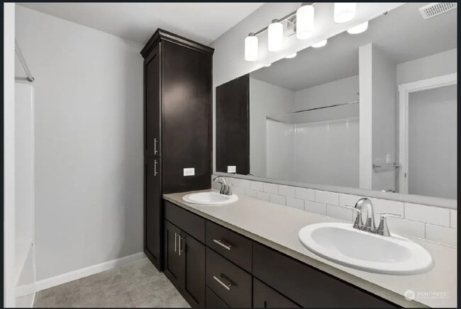 Building Photo - 16210 9th Ave E