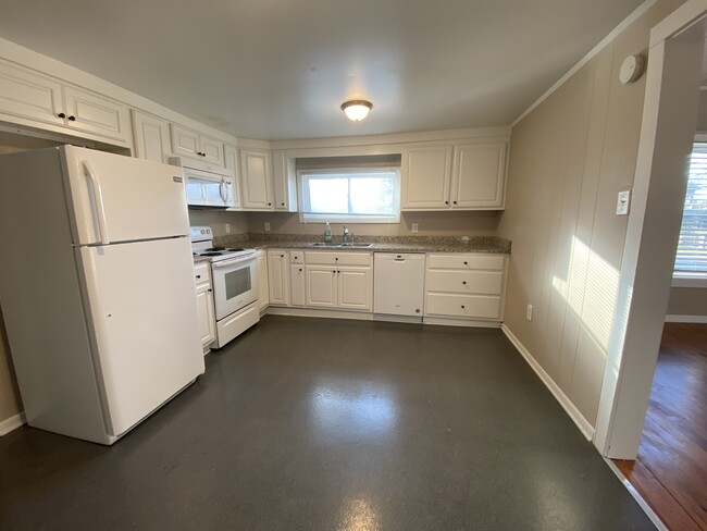 Gleaming renovated kitchen. Loads of natural light - 600 Beirne Ave NE