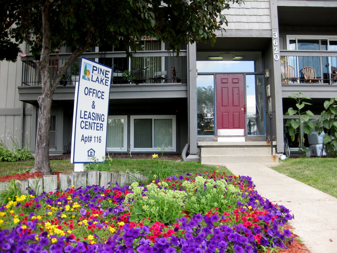 Primary Photo - Pine Lake Apartments