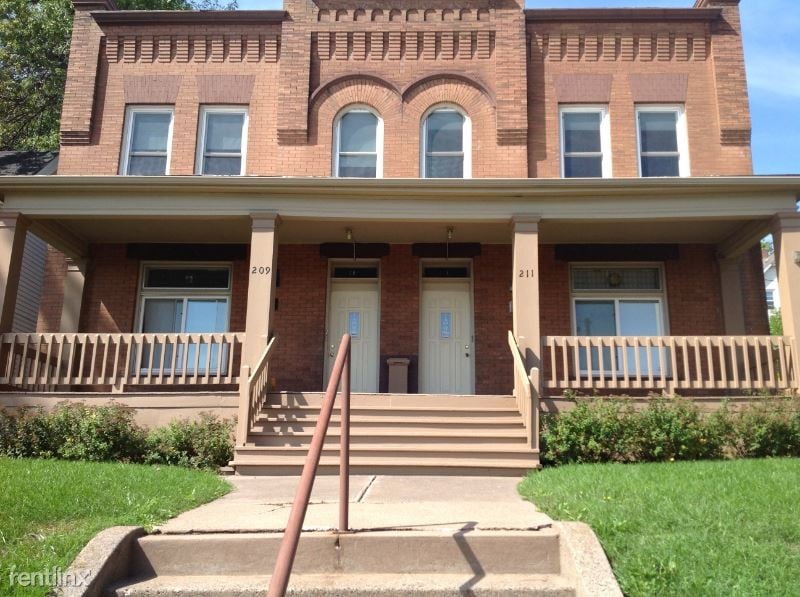 Primary Photo - 209-211 E 3rd St