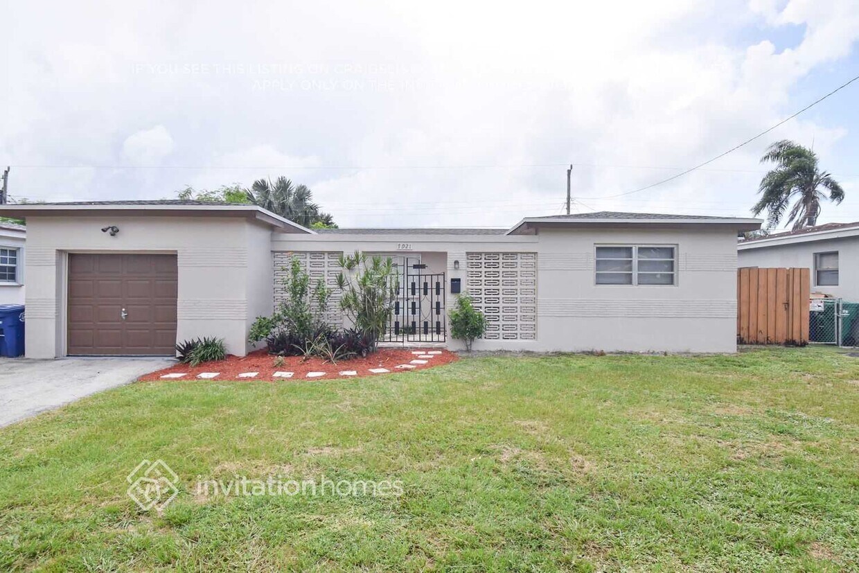 Primary Photo - 7921 Juniper St