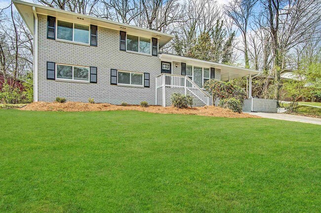 Building Photo - 5795 Deerfield Trail
