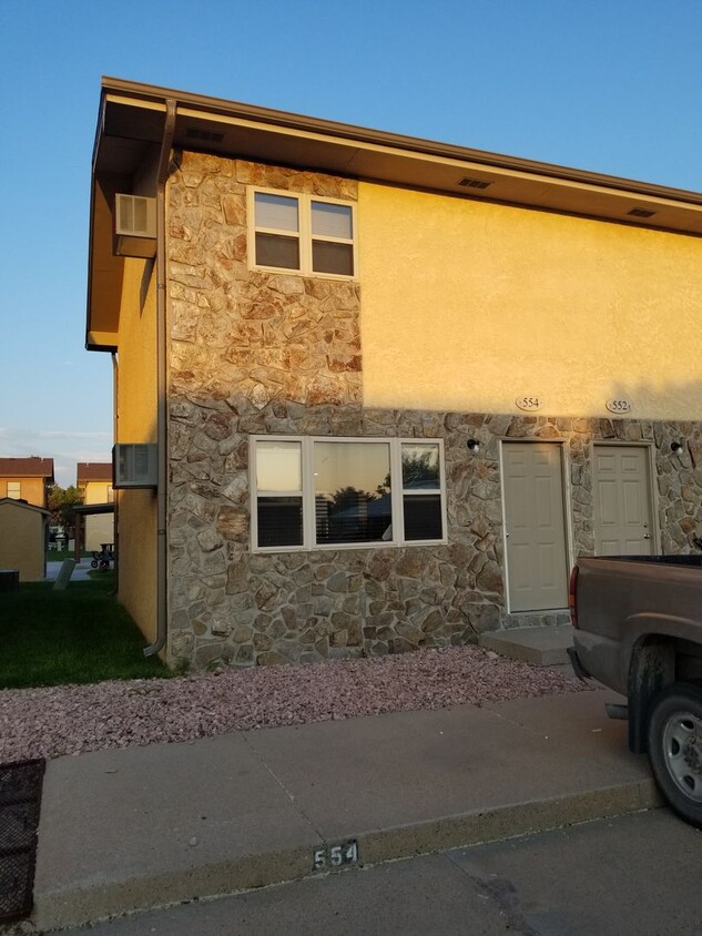 Primary Photo - Townhouse located within walking distance ...
