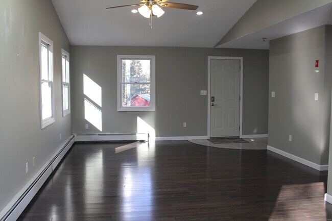 Building Photo - 259 Grahaber Rd