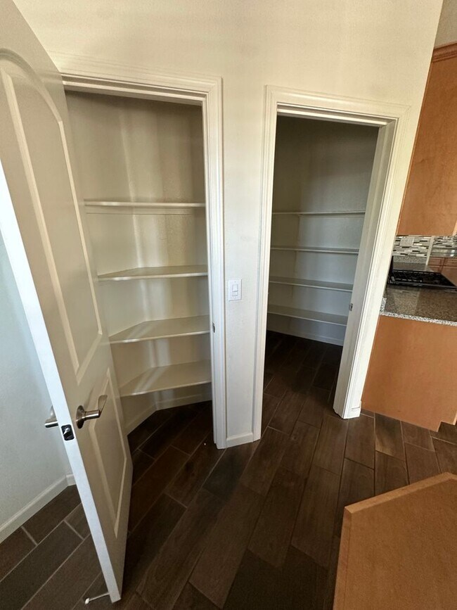 Foto del edificio - Spacious newer 4 Bedroom 2.5 Bath Rosevill...