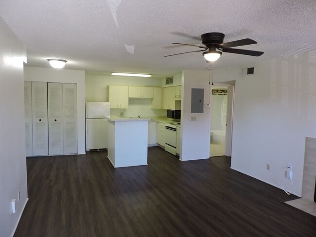 Building Photo - 1Bedroom Condo - Lakewood Park, Altamonte ...