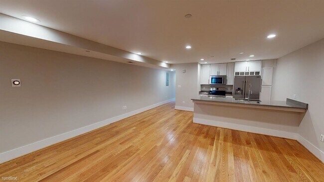 Building Photo - 3 br, 2 bath Condo - 521 Kennedy St NW