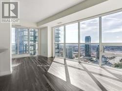 Photo du bâtiment - 510 Curran Place