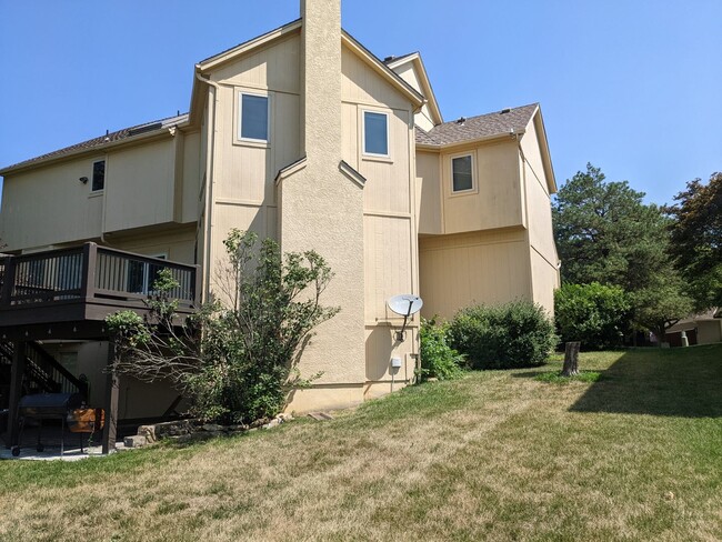 Building Photo - Great House on the Golf Course