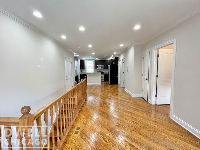 Building Photo - 4014 N Central Park Ave