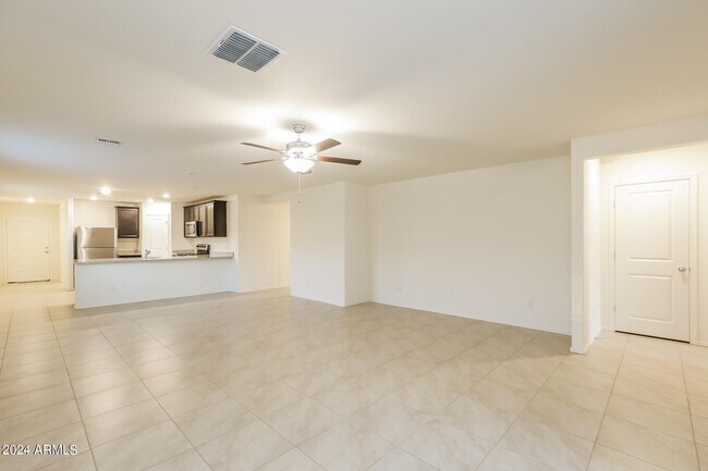 Foto del edificio - 9068 S 253rd Dr