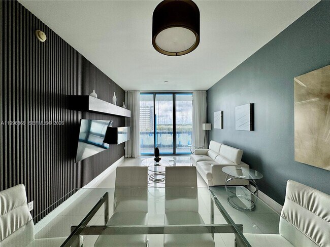 Foto del edificio - 7928 East Dr