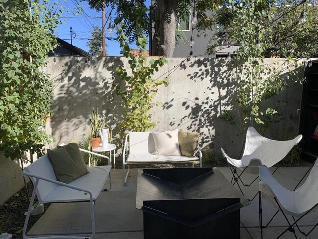 Photo - 2802 York St Townhome