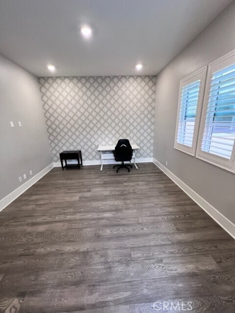 Building Photo - 76 Bellatrix