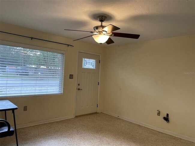 Foto del edificio - 2111 NW 55th St