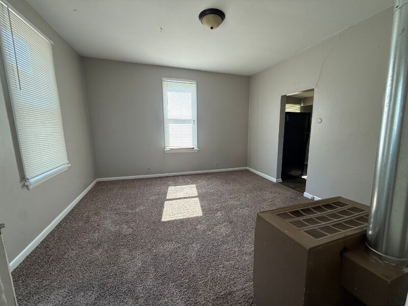 Foto principal - 2417 8th Ave N