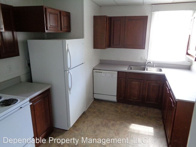 Building Photo - 6 br, 3 bath House - 1018 17th Street