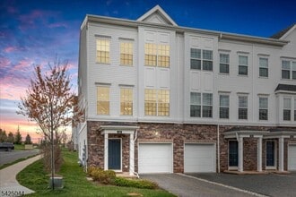 Building Photo - 309 Saratoga Ct