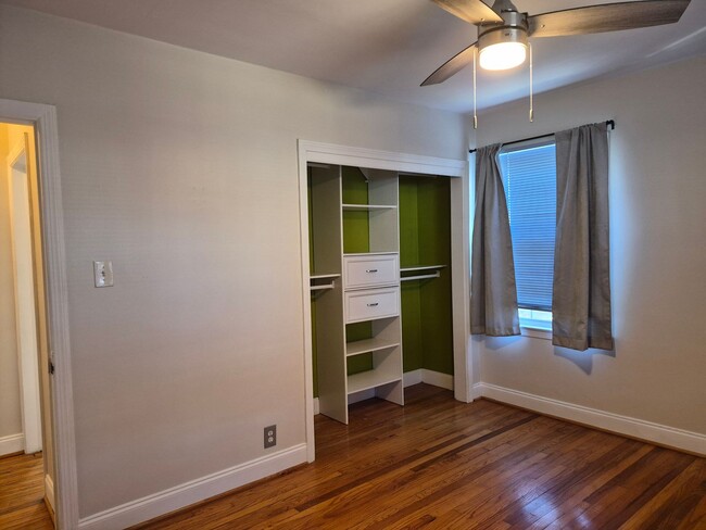 Building Photo - Restmere