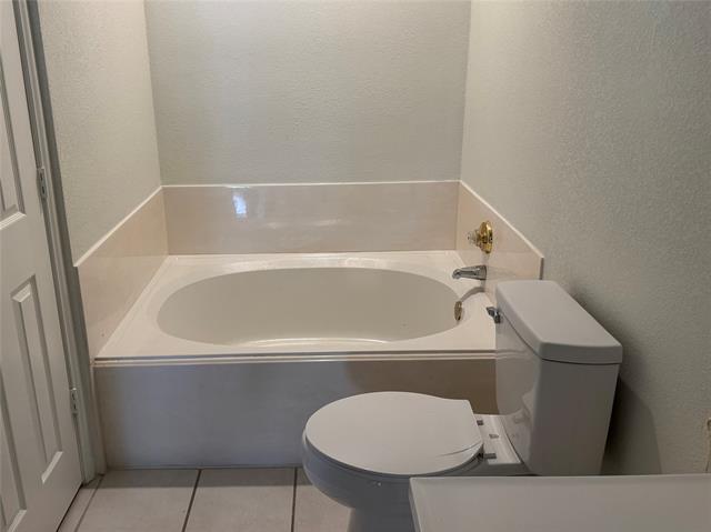 Building Photo - 2453 Southcourt Cir