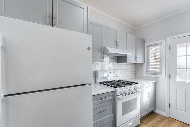 Foto del edificio - 582 Broadway