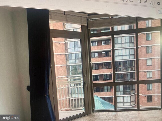 Foto del edificio - 1001 N Randolph St