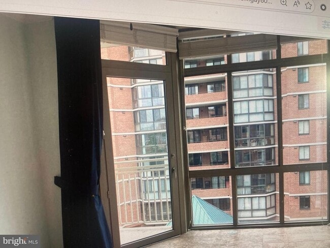 Building Photo - 1001 N Randolph St