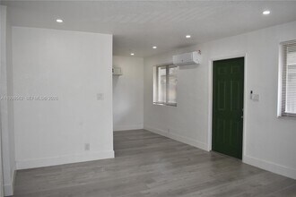 Building Photo - 900 NW 8th Ave