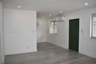 Building Photo - 900 NW 8th Ave