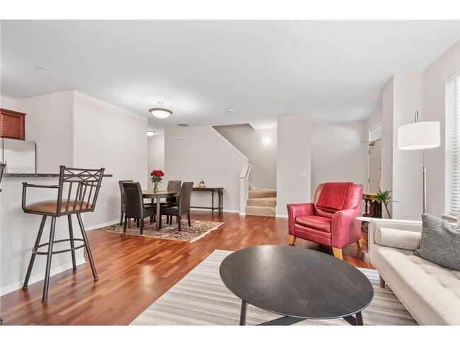 Foto del edificio - 545 N 1st St