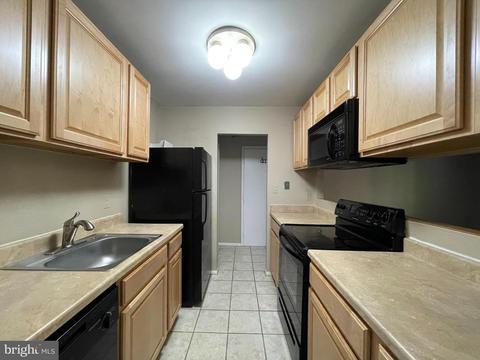 Building Photo - 1703 Mount Washington Ct