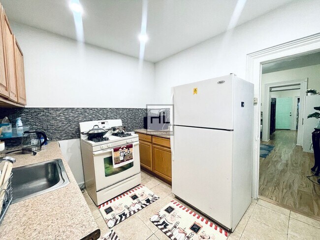 Foto del edificio - Whole Floor 1 Bed + Home Office w Private ...