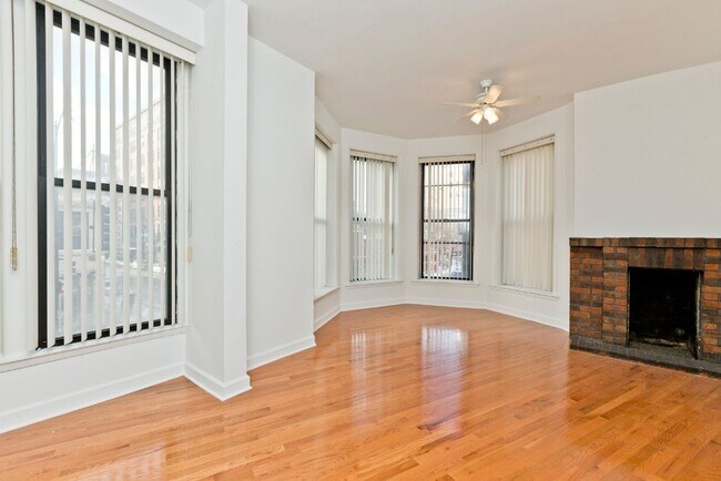 Foto del edificio - 301 S Halsted St