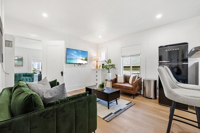 Foto del edificio - 1055 21st St