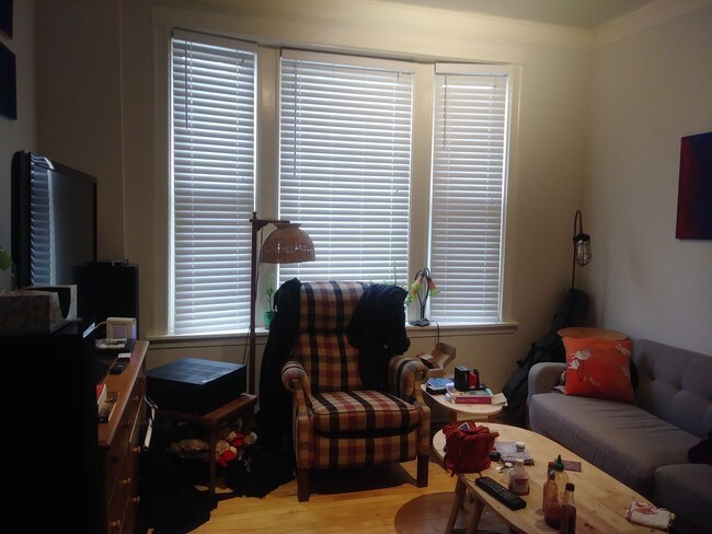 Foto del edificio - 2411 N Talman Ave