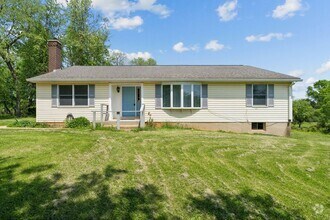 Building Photo - 13098 Picnic Woods Rd