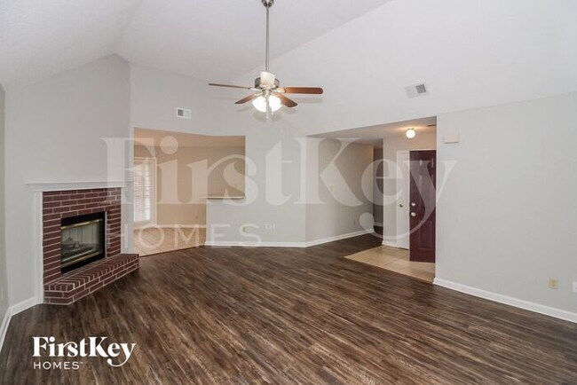 Building Photo - 6935 Naples Dr