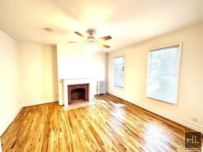 Building Photo - 153 NEWEL STREET