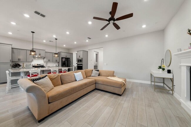 Foto del edificio - Beautiful Single-Story Home for Rent – West Roseville