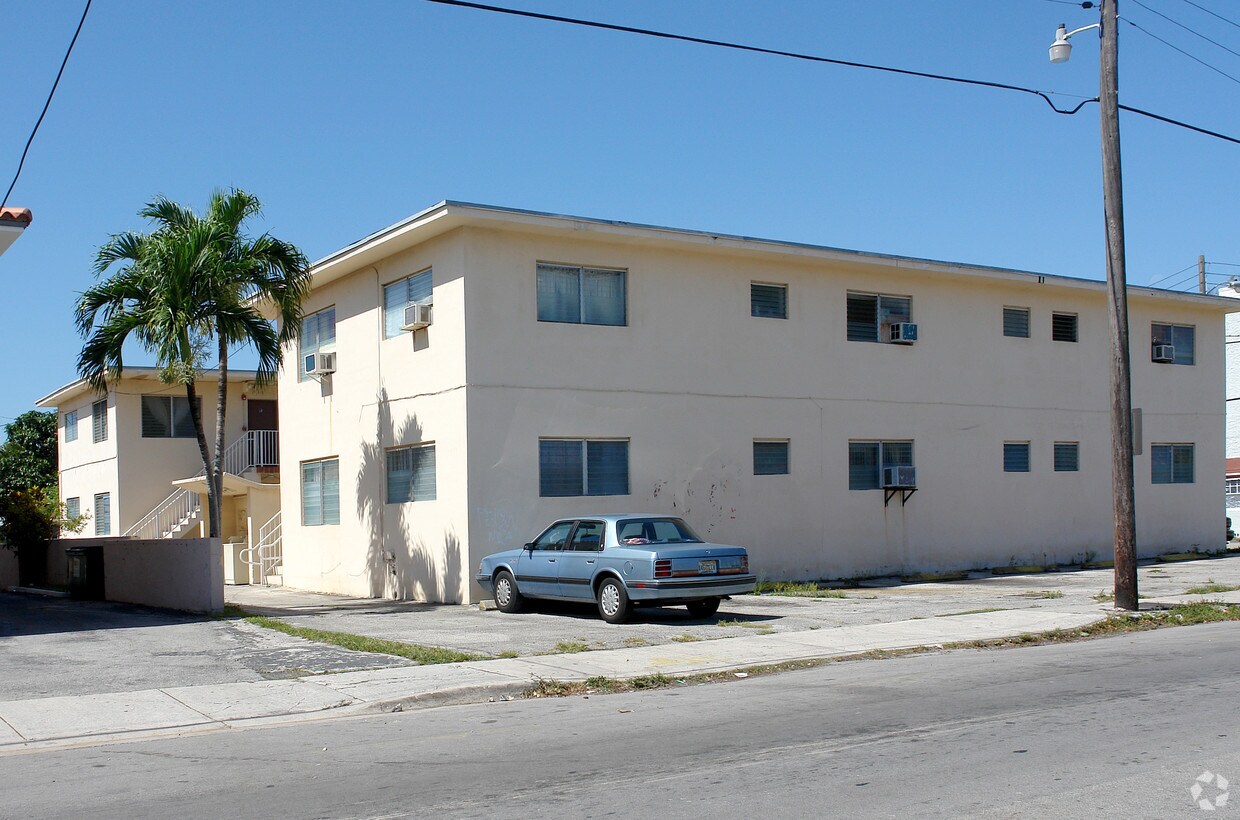Building Photo - 295 NW 14th Ave
